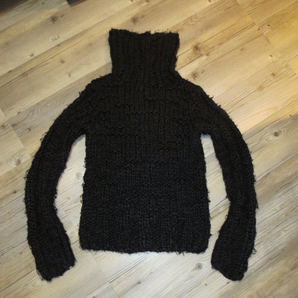 BCBG Turtleneck Sweater Large Loose Knit Weave - S